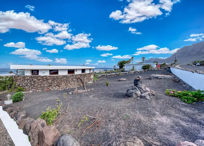Mar 122 - Ocean Views - 2 Min By Lanzarote Famara